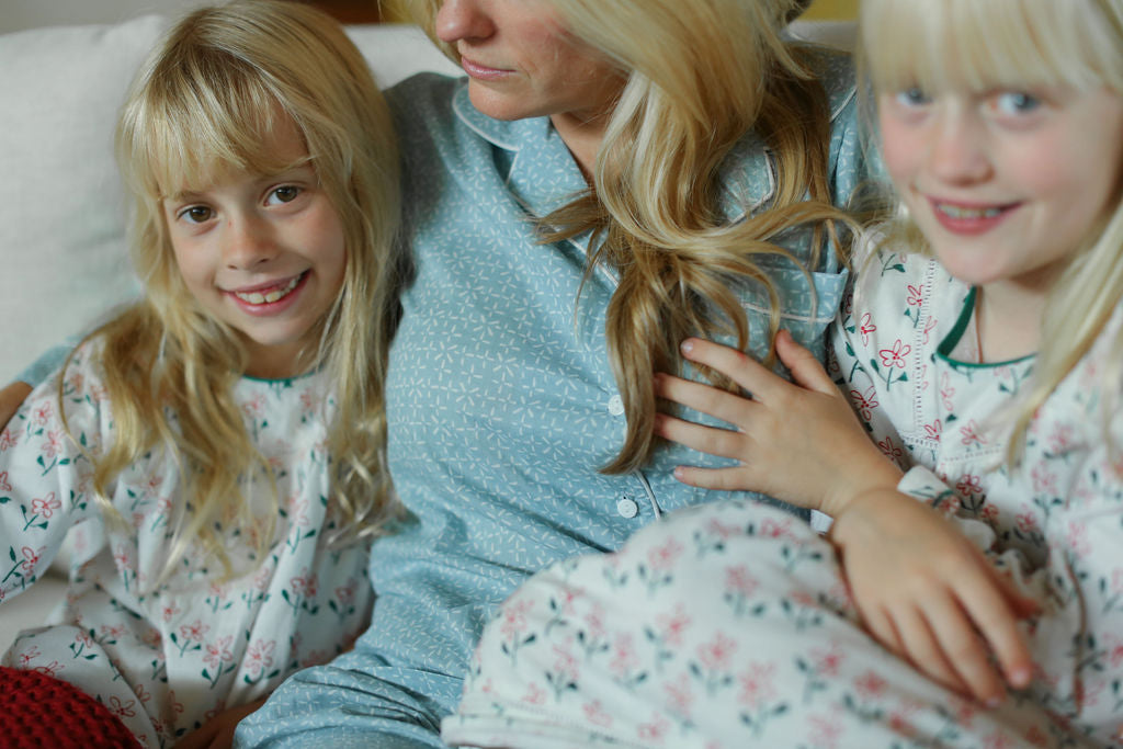 Women's Classic Pajama Set - Snowflake Stitch