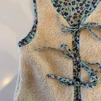(pre-order) Vest - reversible floral